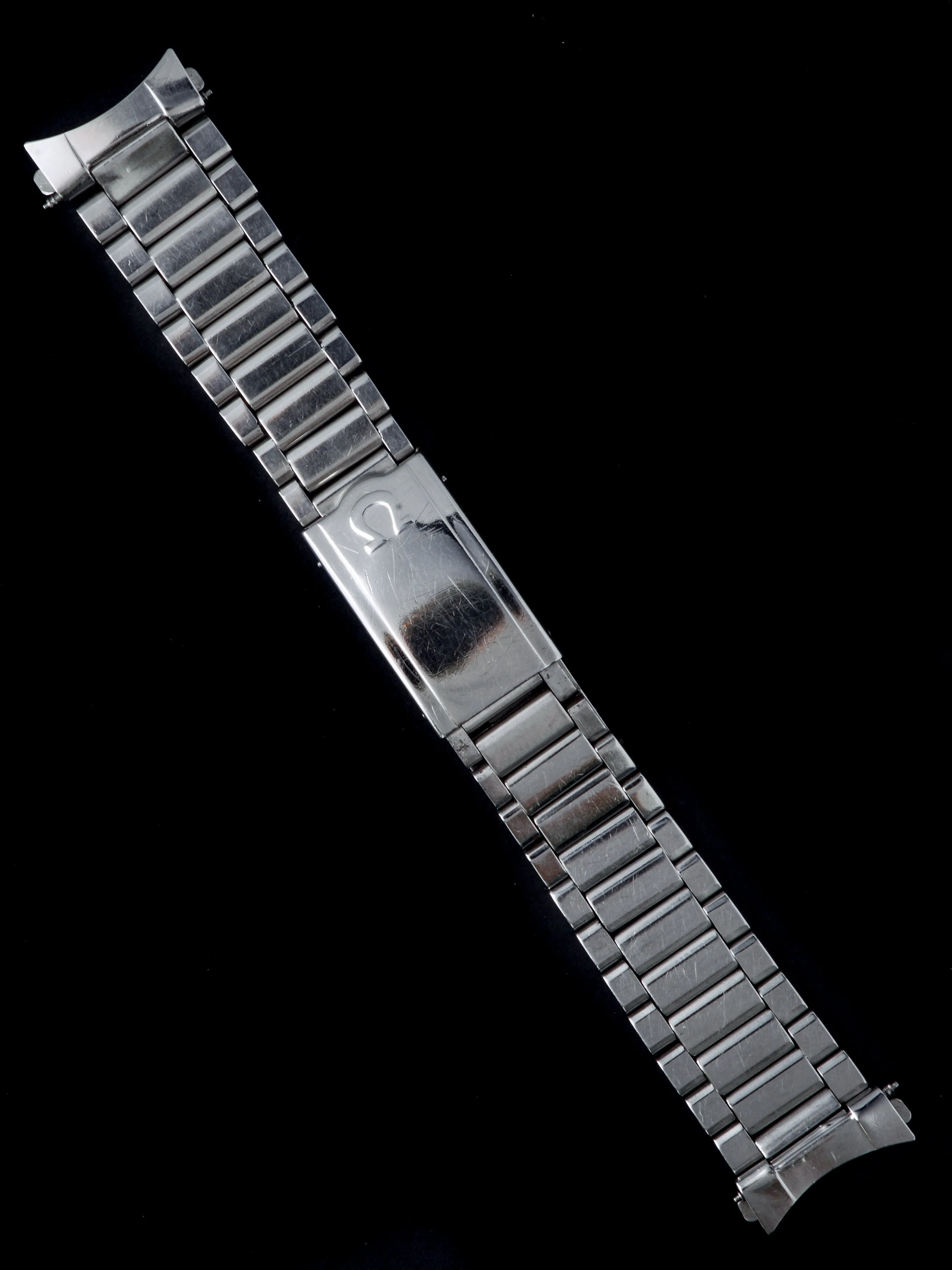 1972 OMEGA Speedmaster Professional 145.022-69 "Straight Writing"