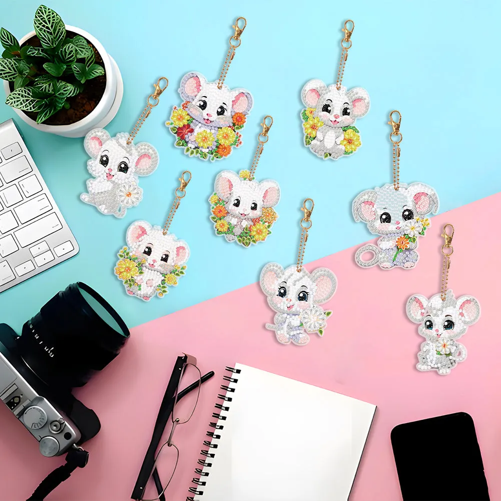 8PCS Double Sided Round Diamond Painting Art Keychain Pendant (White Mouse)