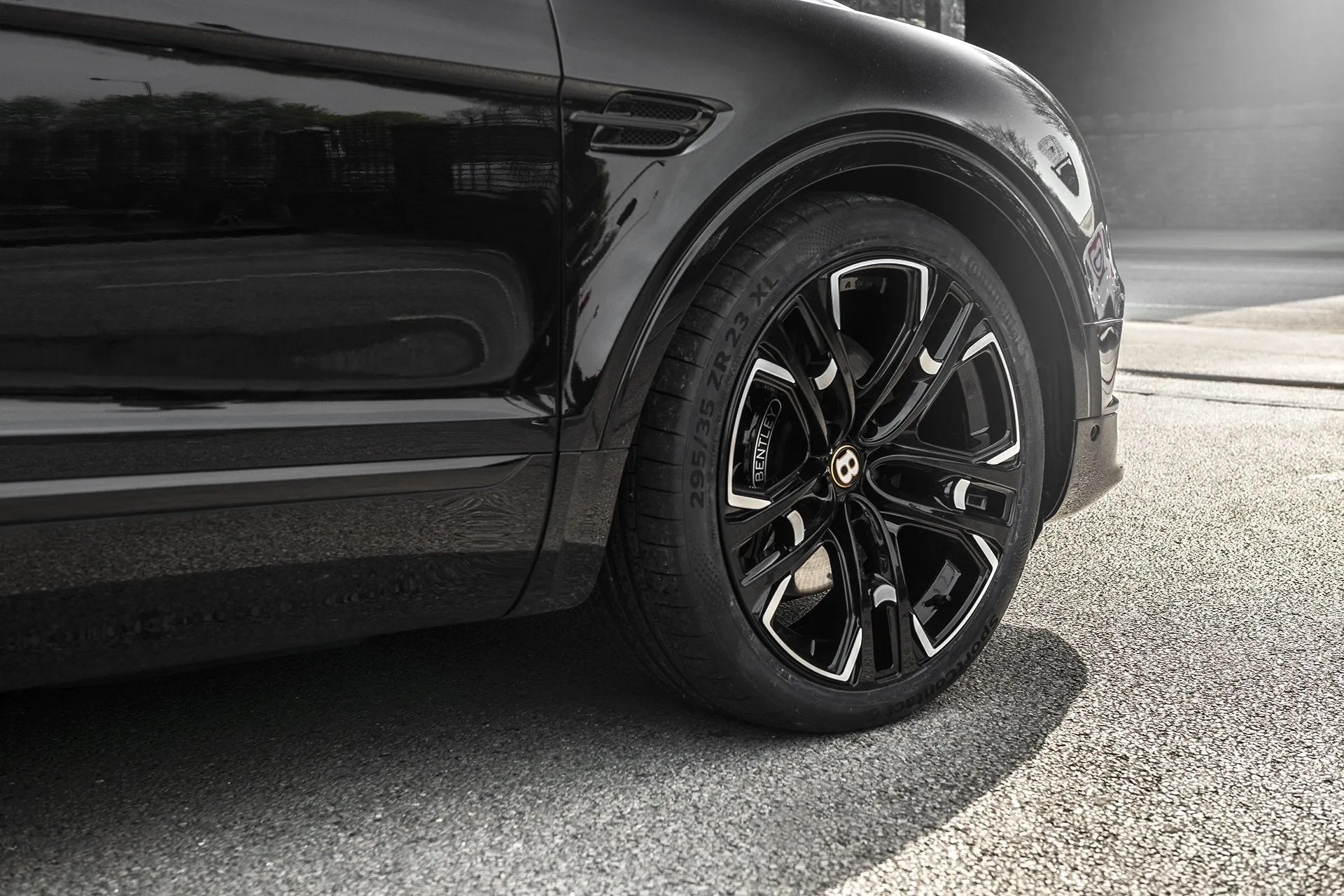 Bentley Bentayga (2016-2020) Exposed Carbon Body Kit