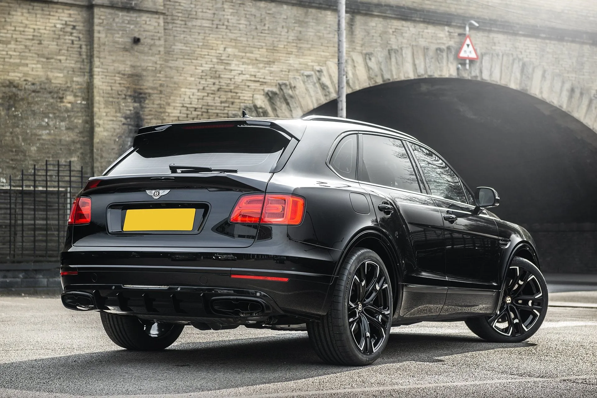 Bentley Bentayga (2016-2020) Exposed Carbon Body Kit