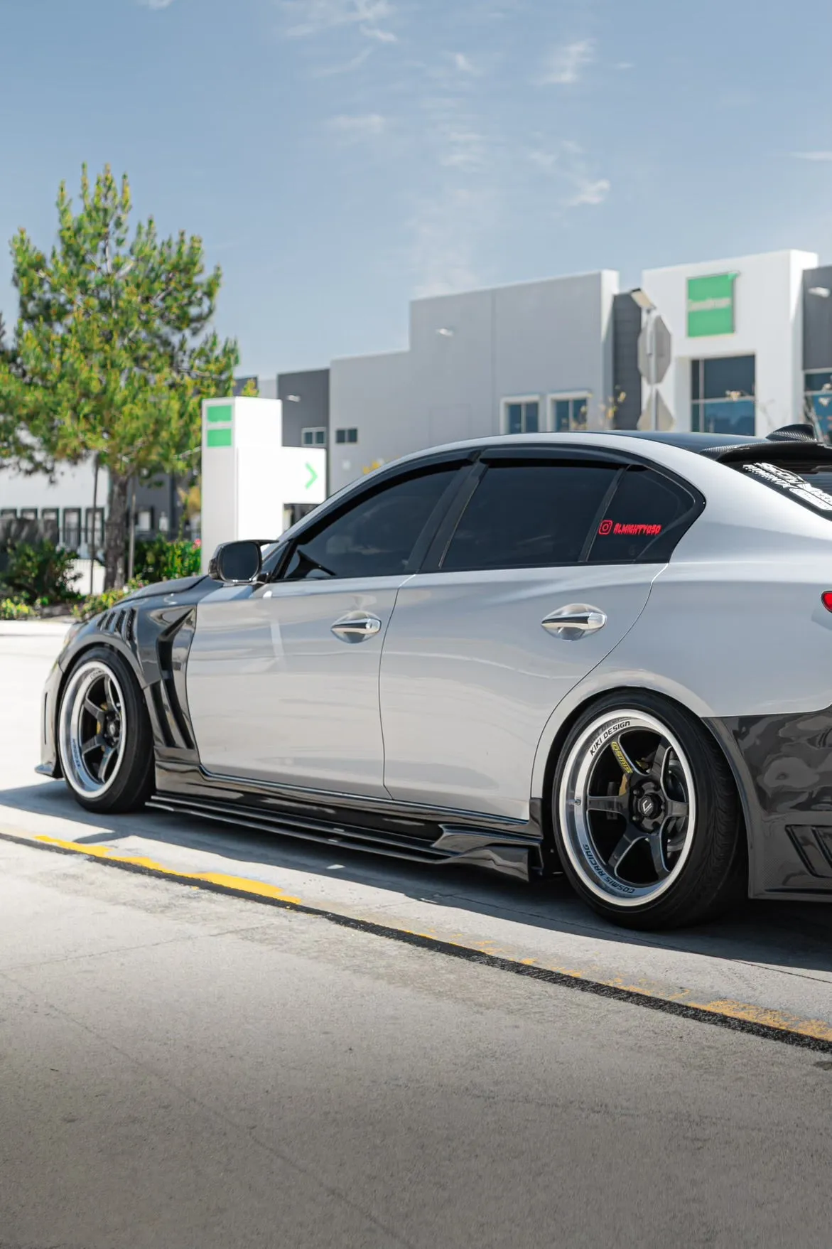 Blitz Q50 side skirts