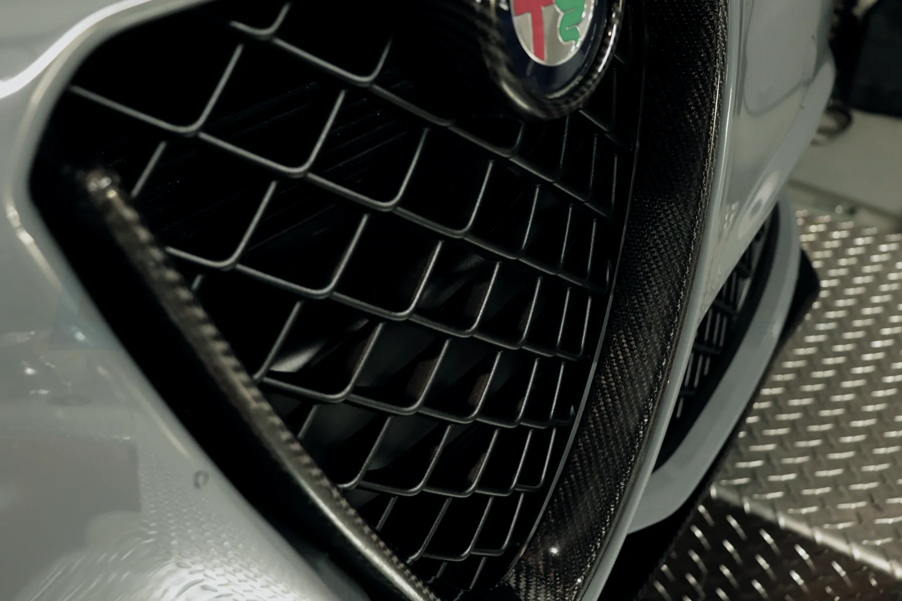 CARBON FIBER ALFA "V" COVER (ALFA ROMEO GIULIA 2.0L & GIULIA 2.9L QV)