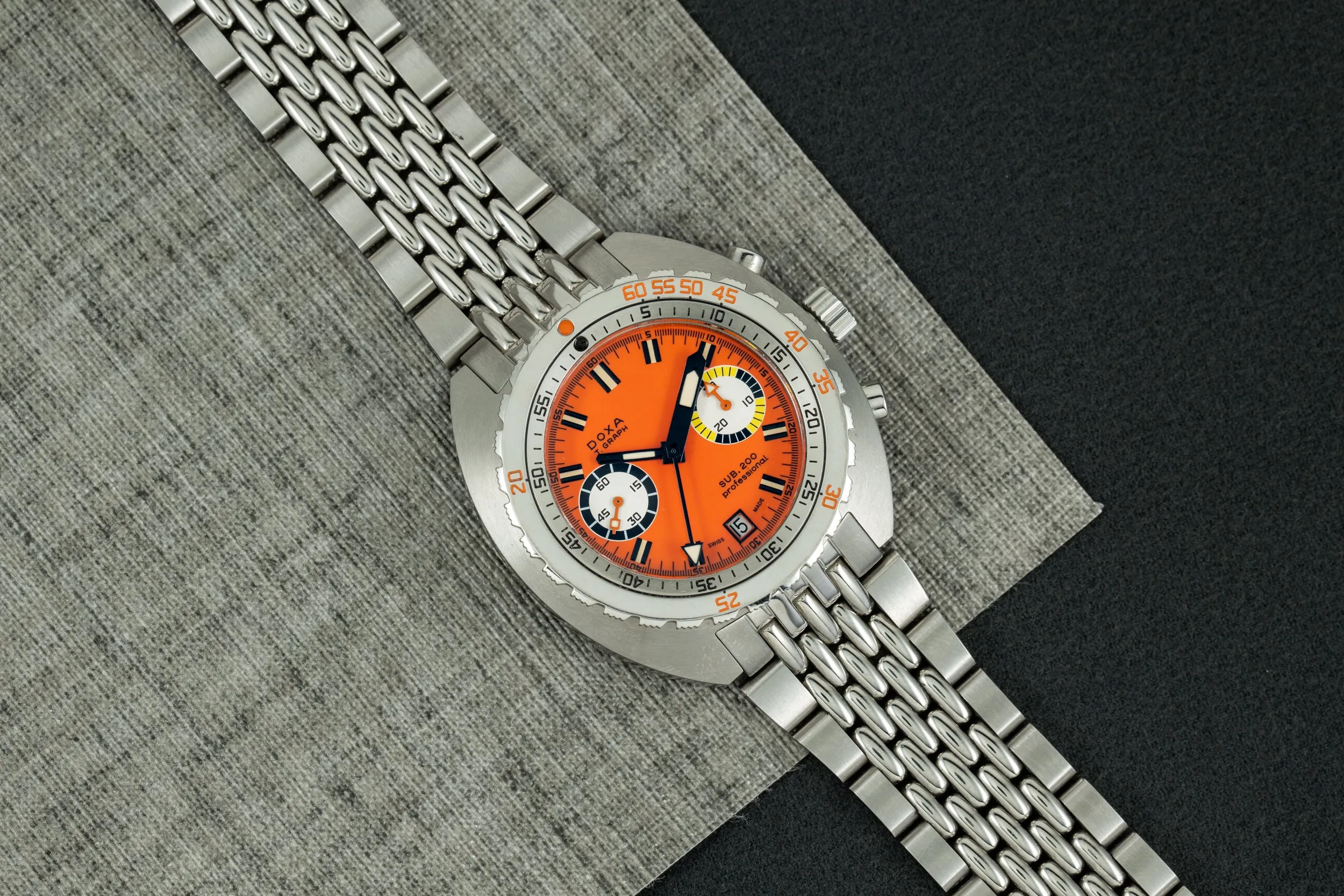 DOXA Sub 200 T.Graph Reissue