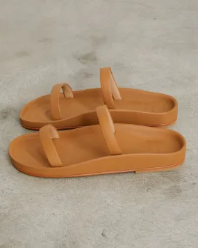 Line Sandal in Saddle