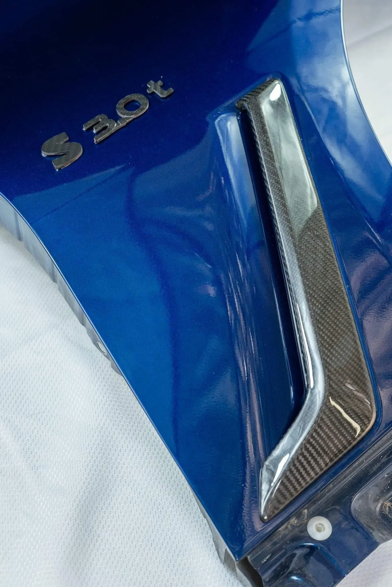 Q60 Carbon Fiber Fender Chrome Delete