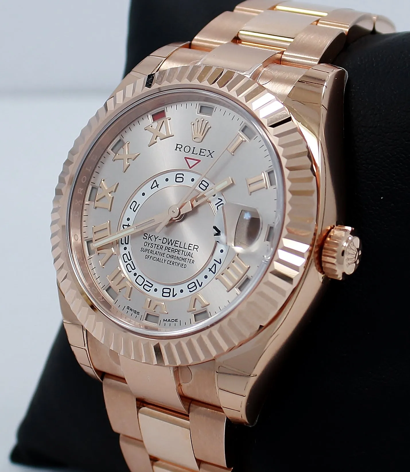 Rolex Sky-Dweller 18K Rose Gold 326935