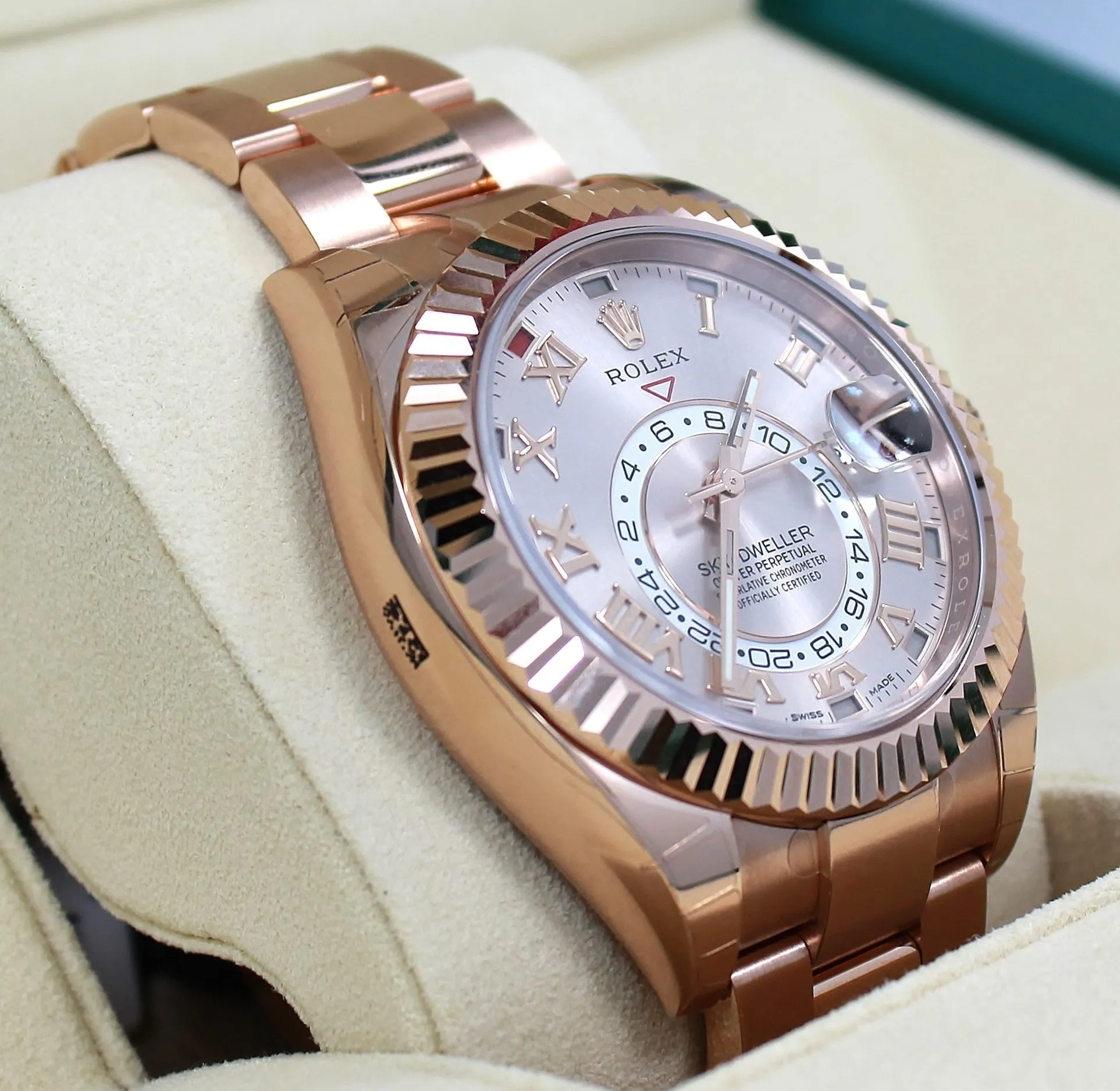 Rolex Sky-Dweller 18K Rose Gold 326935